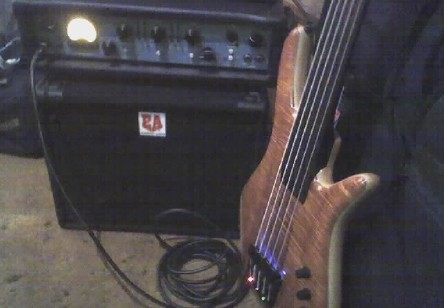 amp1.jpg